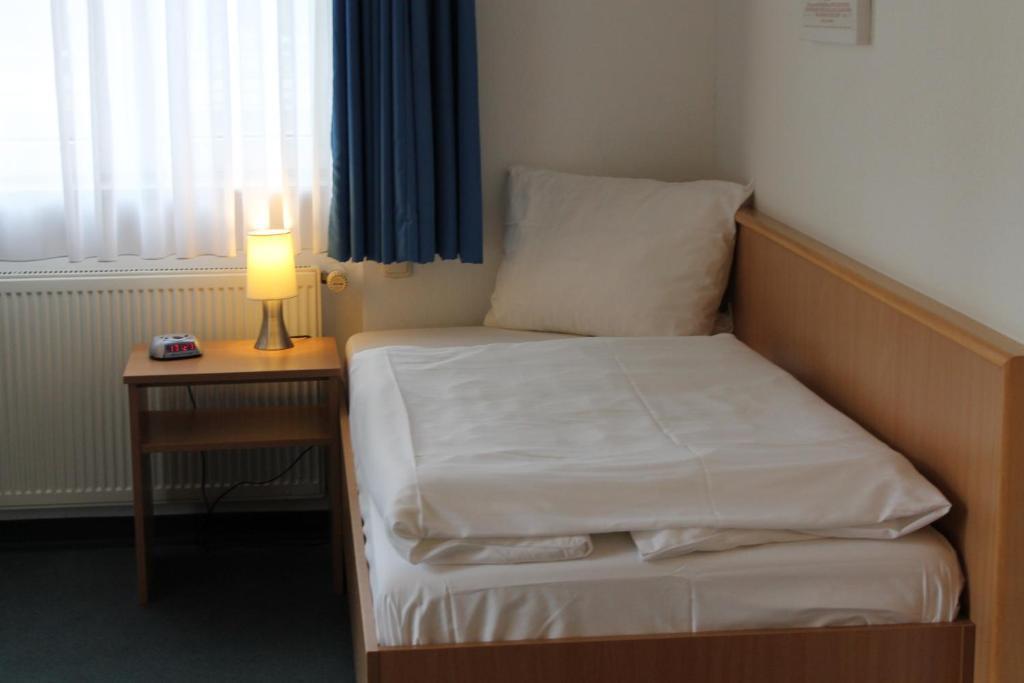 Отель Filmhotel Lili Marleen Потсдам
